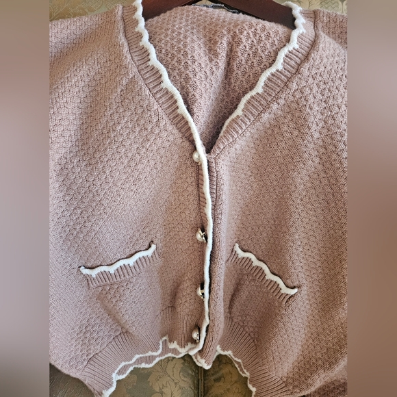 NWOT Adrianna Papell Cream Cardigan with White Trim - Picture 3 of 12